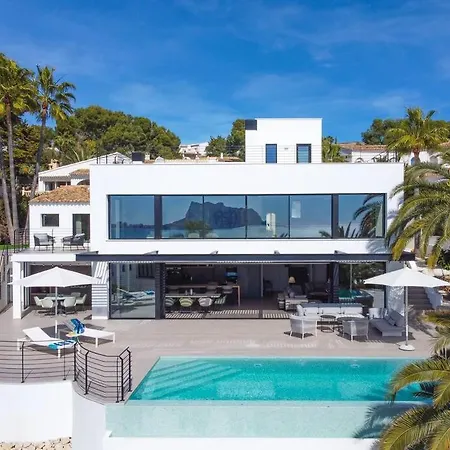 Book It Luxury Costa Villa